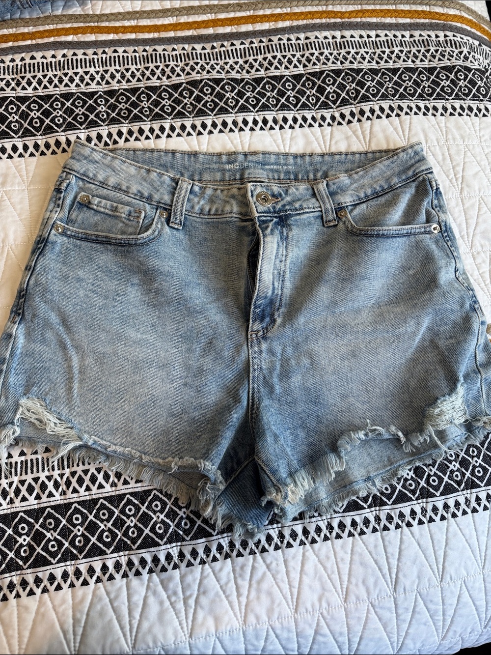 Light Wash Denim Cutoff Shorts with Frayed Hem